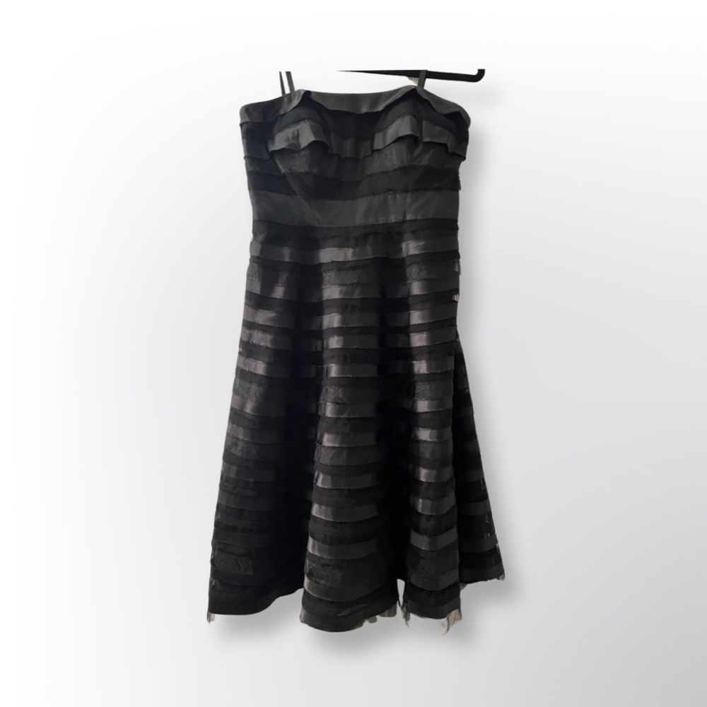 White House Black Market strapless Black ribbon fit and flare dress.  Size:6